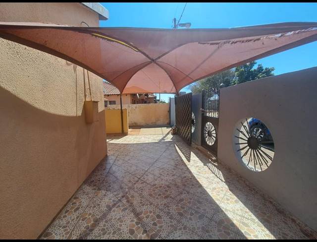 2 BEDROOM HOUSE FOR SALE IN SOSHANGUVE WW